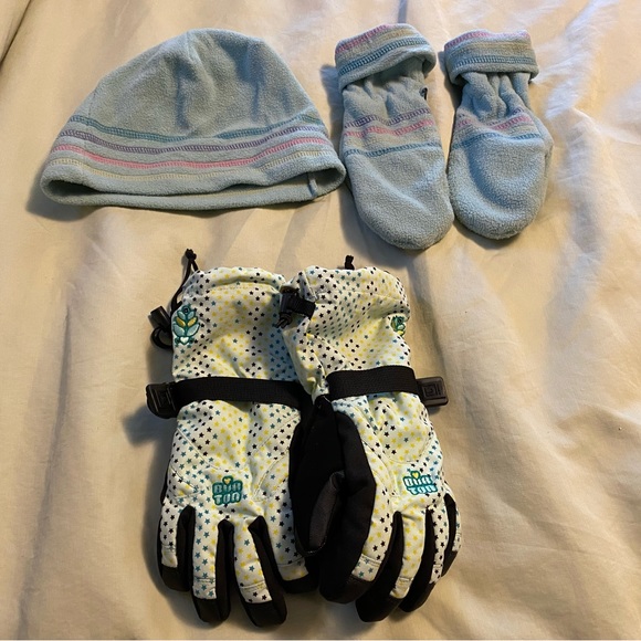 Girls size 10 Turquoise Spyder Ski/Snowboard Jacket, Snowpants, Hat & Gloves - Picture 10 of 11